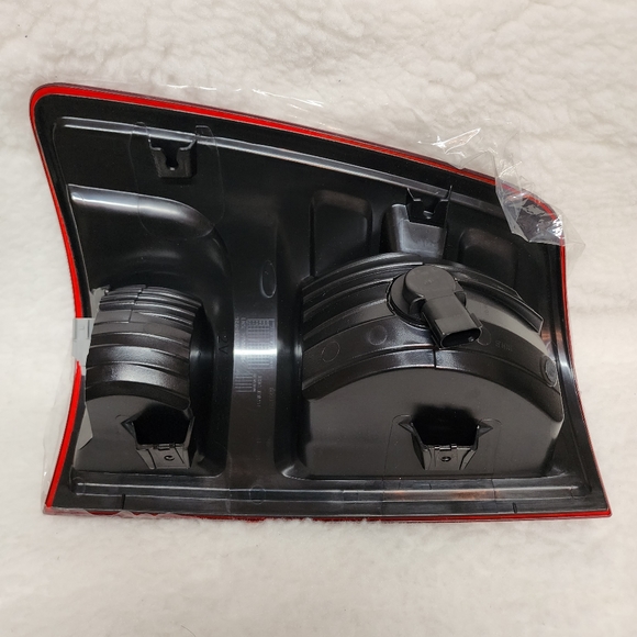 Right Tail Light Passenger Side vehicle part See Pictures For all information. - Picture 5 of 11